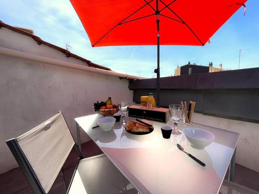 Ferienwohnung Charme Urbain Sous Les Toits-Terrasse/Clim/Parking Béziers Exterior foto