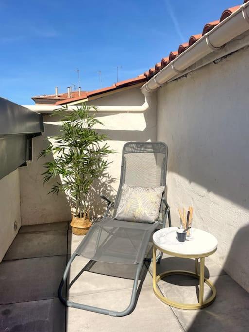 Ferienwohnung Charme Urbain Sous Les Toits-Terrasse/Clim/Parking Béziers Exterior foto
