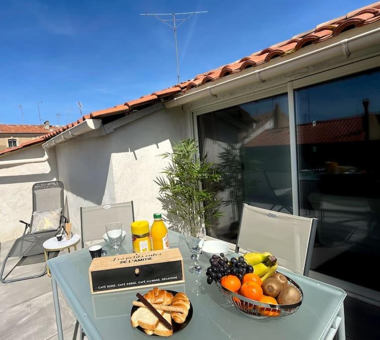 Ferienwohnung Charme Urbain Sous Les Toits-Terrasse/Clim/Parking Béziers Exterior foto